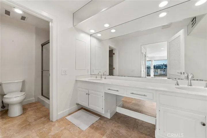 1033 Bayside Cove 106, Newport Beach, California 92660