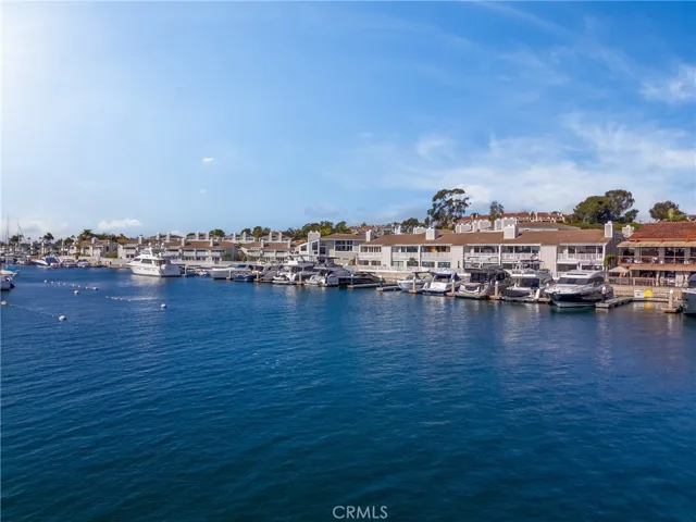 1033 Bayside Cove 106, Newport Beach, California 92660