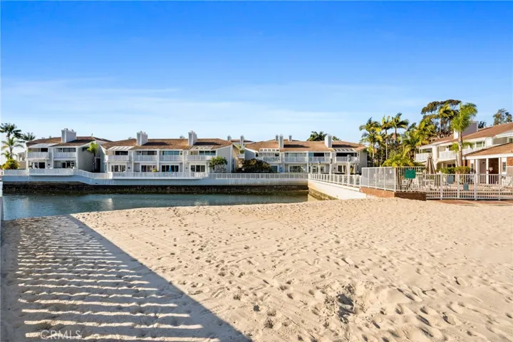 1033 Bayside Cove 106, Newport Beach, California 92660
