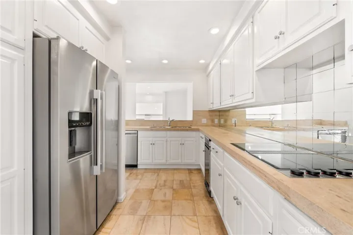 1033 Bayside Cove 106, Newport Beach, California 92660