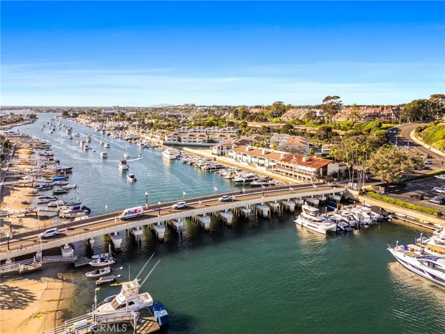 1033 Bayside Cove 106, Newport Beach, California 92660