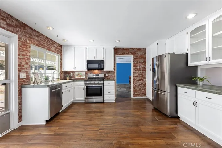 829 Greenbriar Avenue, Simi Valley, California 93065