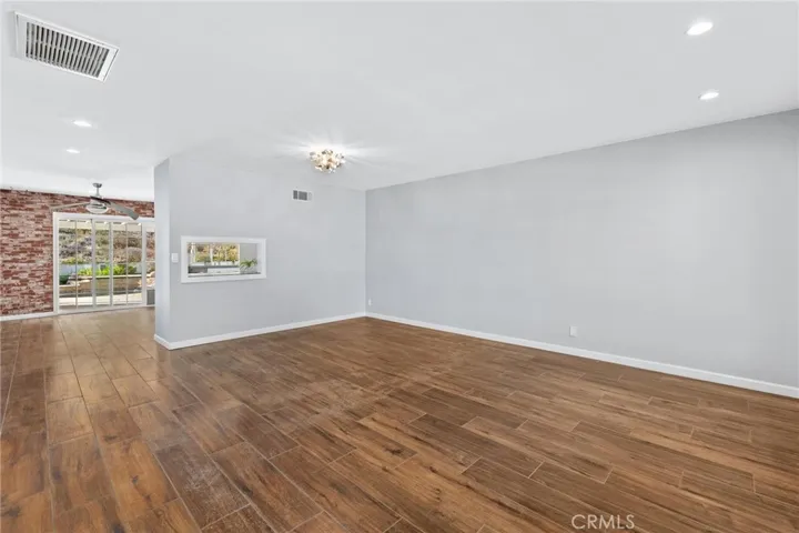 829 Greenbriar Avenue, Simi Valley, California 93065