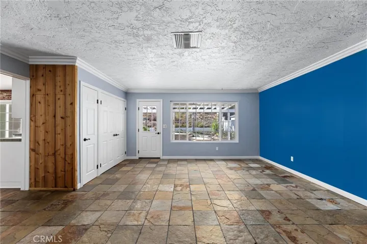 829 Greenbriar Avenue, Simi Valley, California 93065