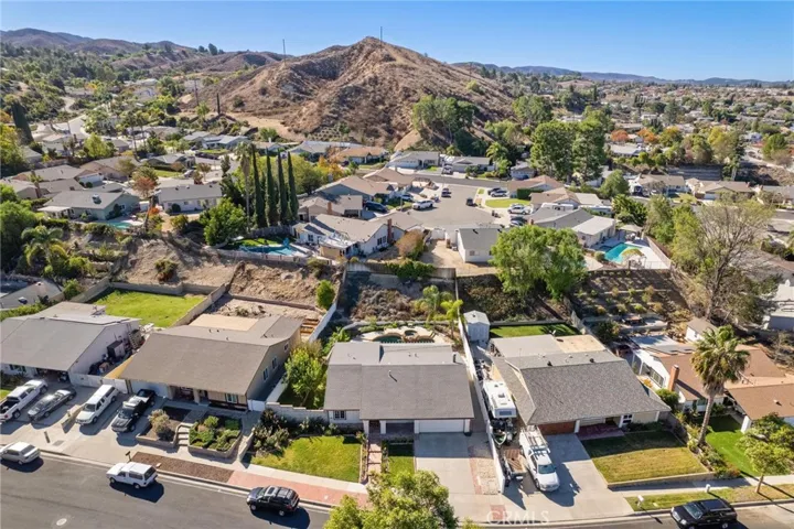 829 Greenbriar Avenue, Simi Valley, California 93065