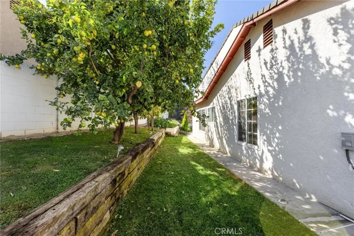 829 Greenbriar Avenue, Simi Valley, California 93065