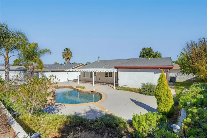 829 Greenbriar Avenue, Simi Valley, California 93065