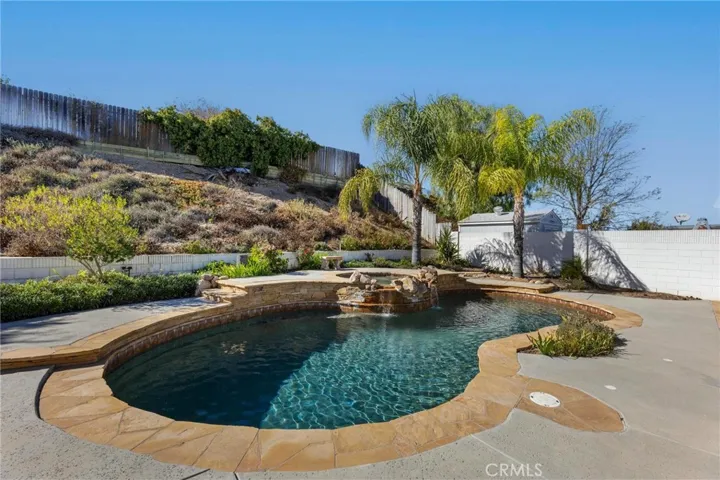 829 Greenbriar Avenue, Simi Valley, California 93065