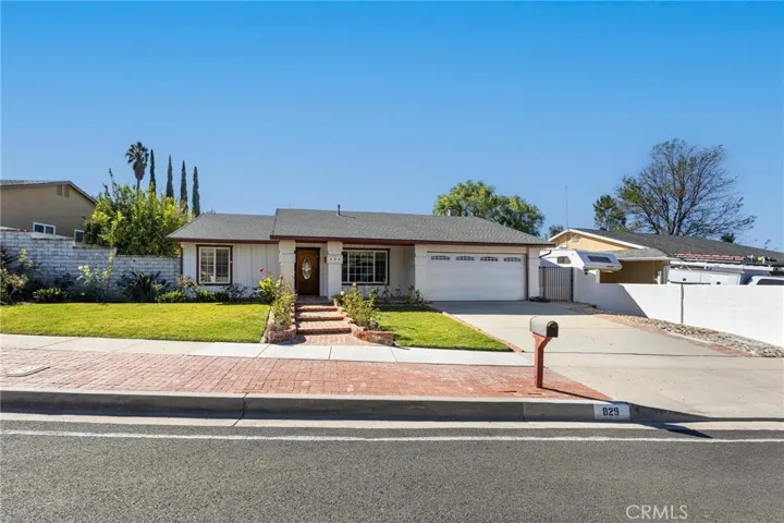 829 Greenbriar Avenue, Simi Valley, California 93065