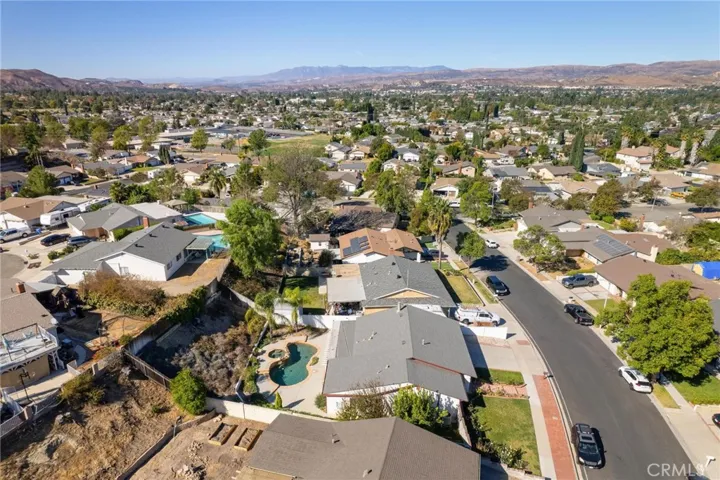 829 Greenbriar Avenue, Simi Valley, California 93065