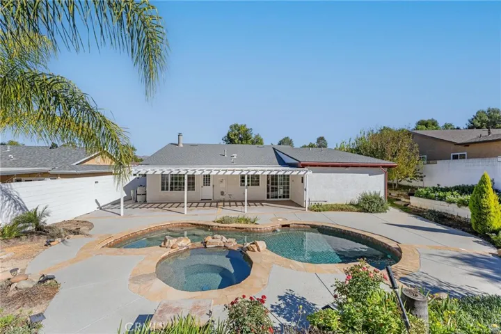 829 Greenbriar Avenue, Simi Valley, California 93065