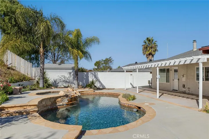 829 Greenbriar Avenue, Simi Valley, California 93065
