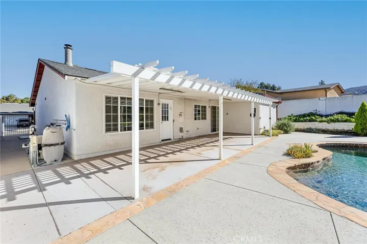 829 Greenbriar Avenue, Simi Valley, California 93065
