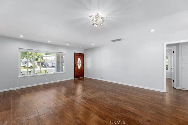 829 Greenbriar Avenue, Simi Valley, California 93065