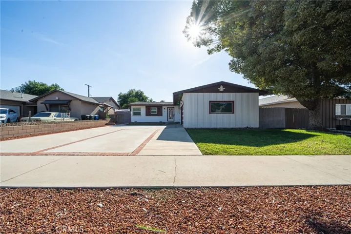 214 E Colorado Avenue, Glendora, California 91740