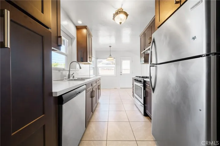 214 E Colorado Avenue, Glendora, California 91740