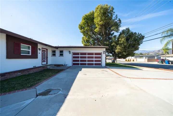 214 E Colorado Avenue, Glendora, California 91740