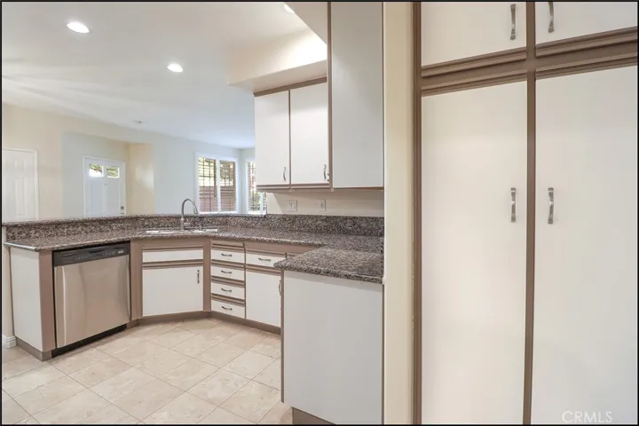 21 Hillgate Place, Aliso Viejo, California 92656