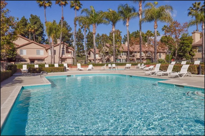 21 Hillgate Place, Aliso Viejo, California 92656