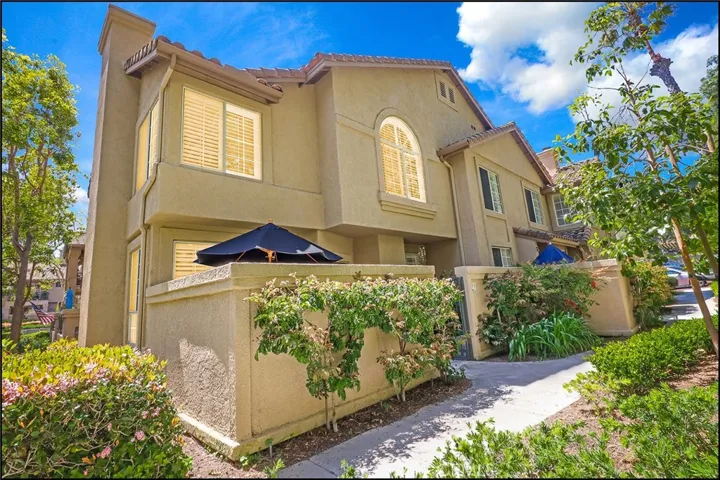 21 Hillgate Place, Aliso Viejo, California 92656