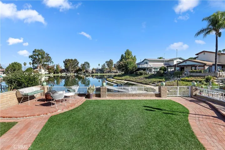 1469 Chalgrove Drive, Corona, California 92882