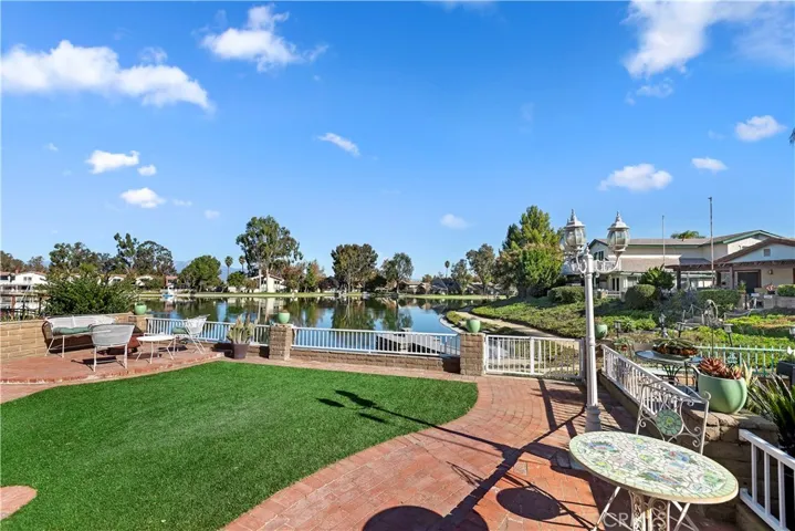 1469 Chalgrove Drive, Corona, California 92882