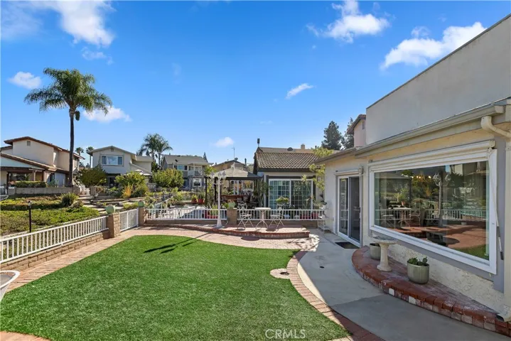 1469 Chalgrove Drive, Corona, California 92882