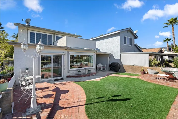 1469 Chalgrove Drive, Corona, California 92882