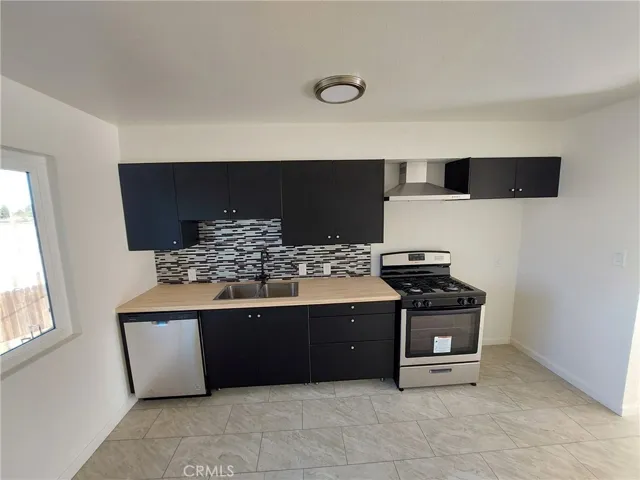 136 W Saginaw Way 203, Fresno, California 93705