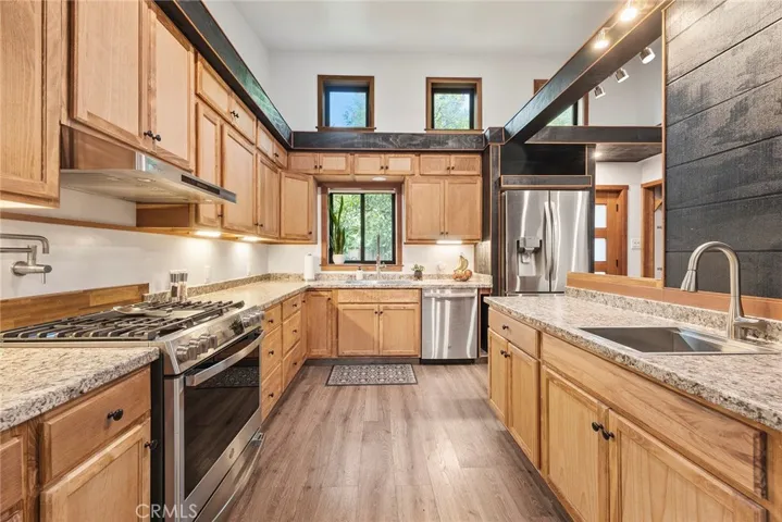 9832 Oakwood Circle, Villa Park, California 92861