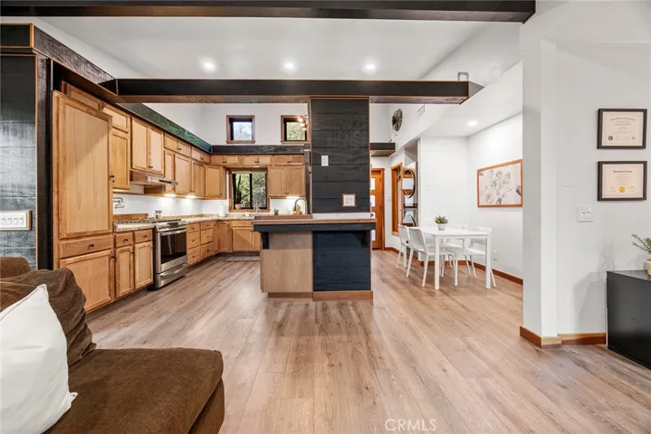 9832 Oakwood Circle, Villa Park, California 92861