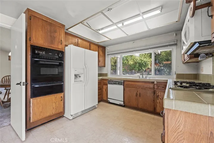 9832 Oakwood Circle, Villa Park, California 92861