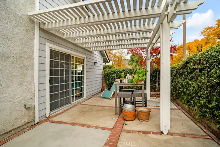 25403 Via Novia, Valencia, California 91355