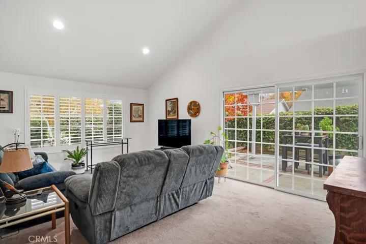 25403 Via Novia, Valencia, California 91355