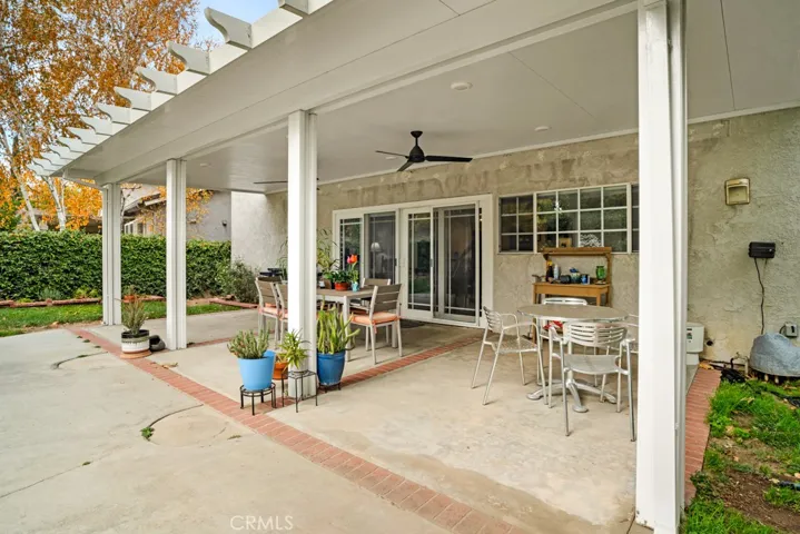 25403 Via Novia, Valencia, California 91355