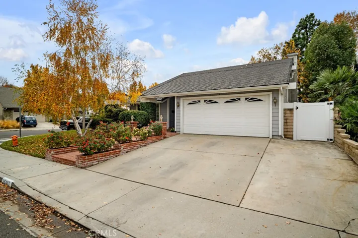 25403 Via Novia, Valencia, California 91355
