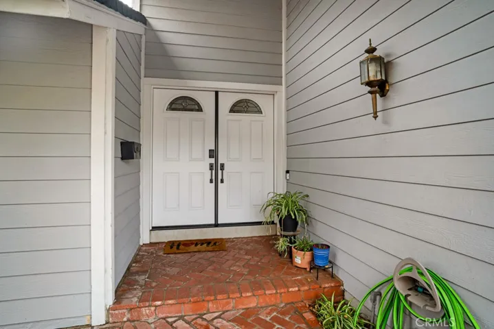 25403 Via Novia, Valencia, California 91355