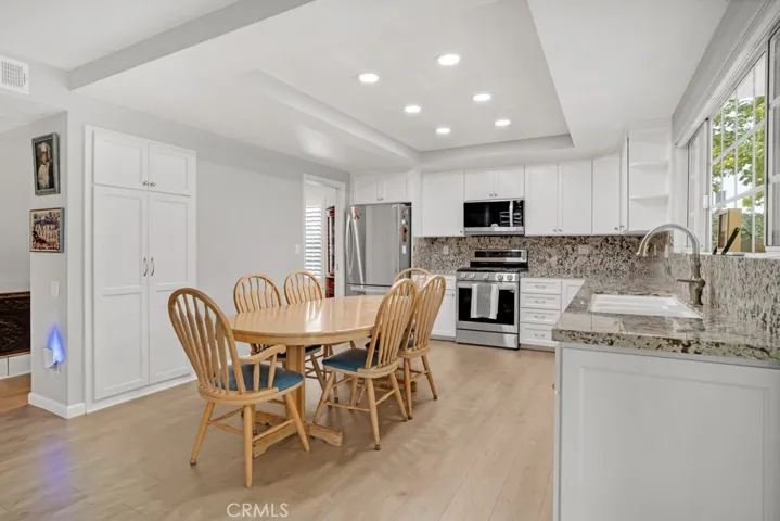 25403 Via Novia, Valencia, California 91355