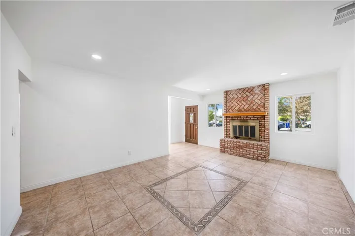 360 Hervey Avenue, Upland, California 91786