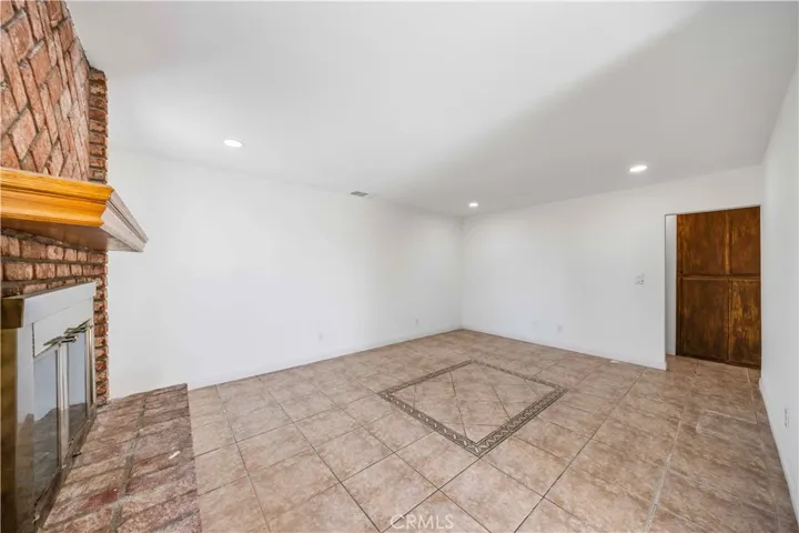 360 Hervey Avenue, Upland, California 91786