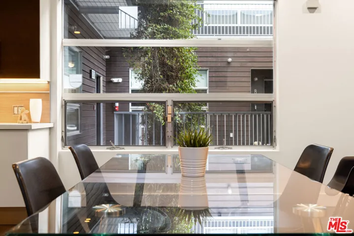 1050 N Gardner Street 6, West Hollywood, California 90046