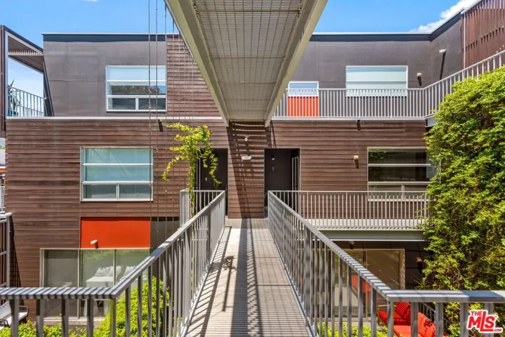 1050 N Gardner Street 6, West Hollywood, California 90046