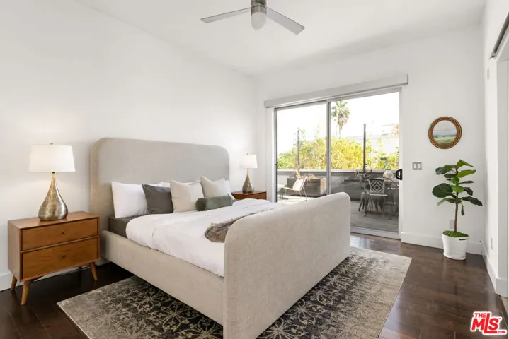 1050 N Gardner Street 6, West Hollywood, California 90046