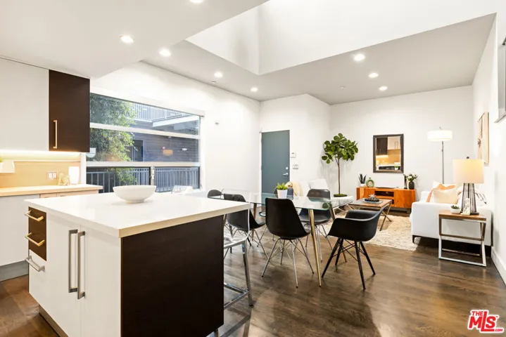 1050 N Gardner Street 6, West Hollywood, California 90046