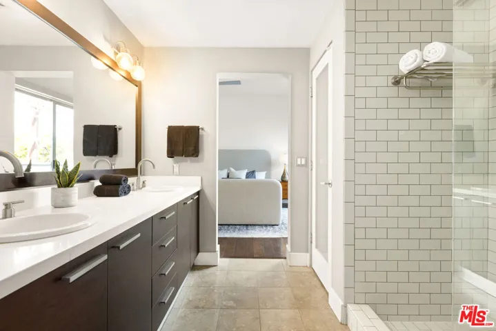 1050 N Gardner Street 6, West Hollywood, California 90046