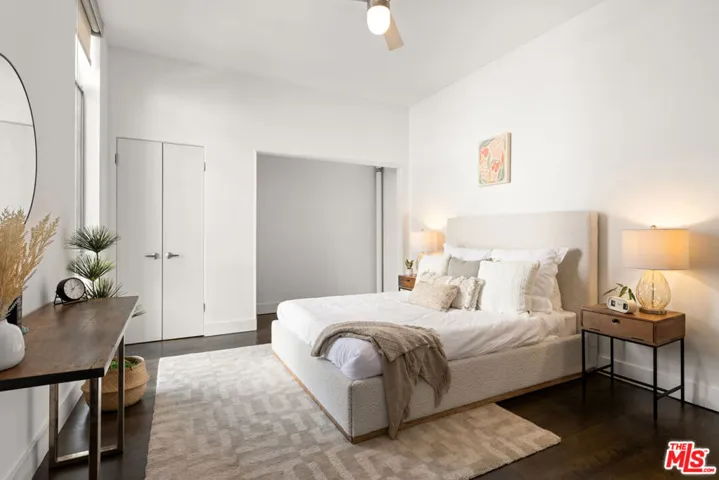 1050 N Gardner Street 6, West Hollywood, California 90046