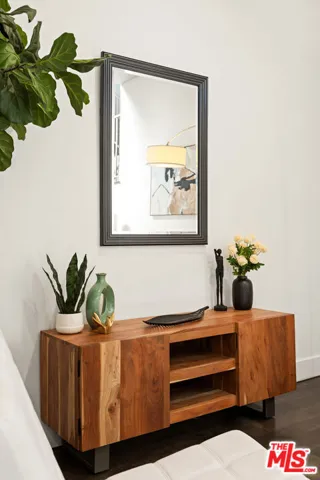 1050 N Gardner Street 6, West Hollywood, California 90046