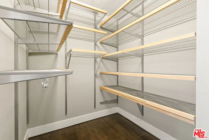 1050 N Gardner Street 6, West Hollywood, California 90046