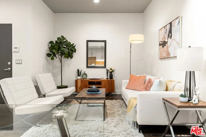 1050 N Gardner Street 6, West Hollywood, California 90046