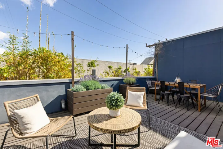 1050 N Gardner Street 6, West Hollywood, California 90046